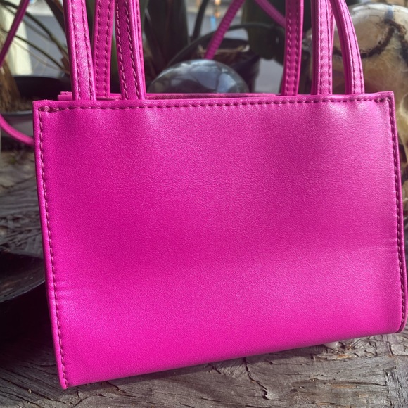 Small Azalea Telfar Bag - Picture 3 of 5